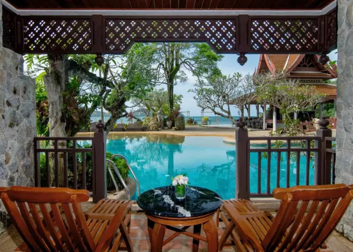 هتل تاورن بیچ ویلج ریزورت اند اسپا پوکت